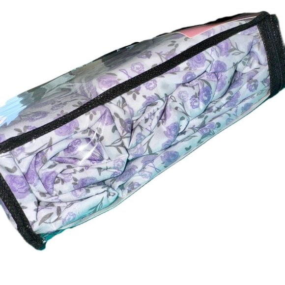 **SOLD** Juicy Couture Home 6 Piece Purple Floral Print Queen Size Sheet Set - Picture 6 of 12